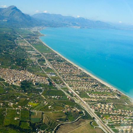 Villa Letizia Campofelice Di Roccella Exteriör bild